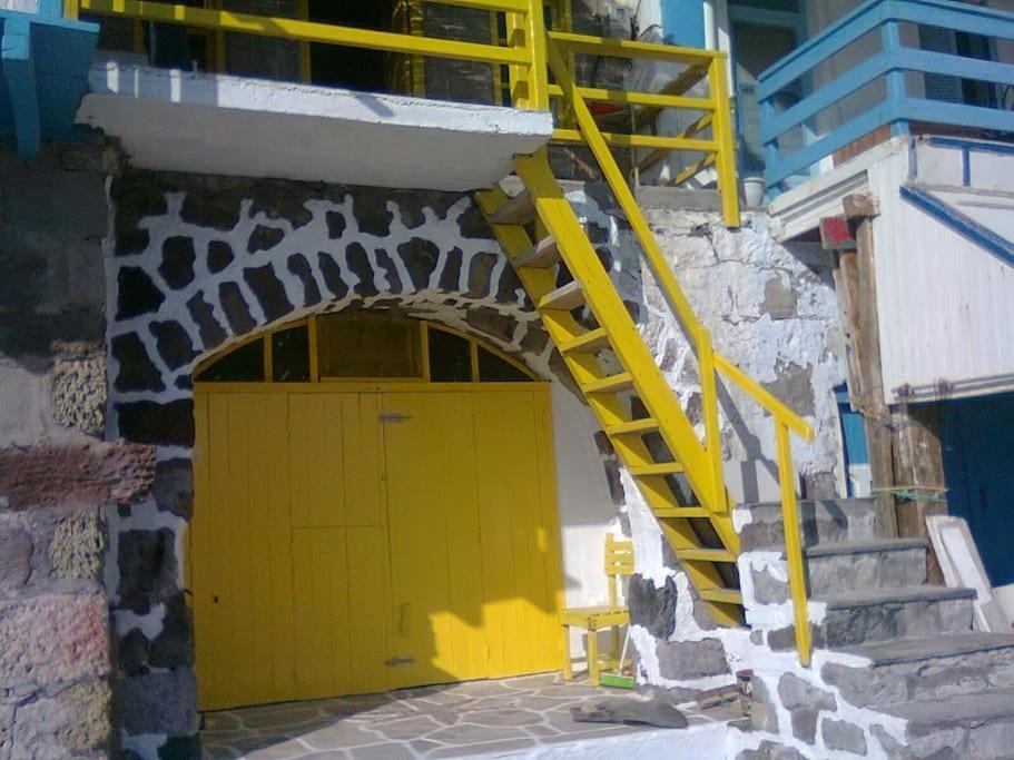 The Yellow Boat House Klima  Екстериор снимка